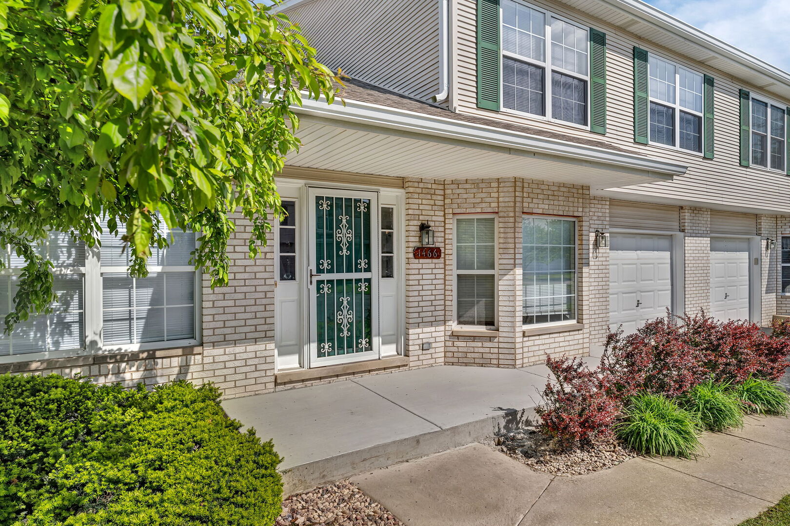 1466 Root Street #1, Crest Hill, IL 60435