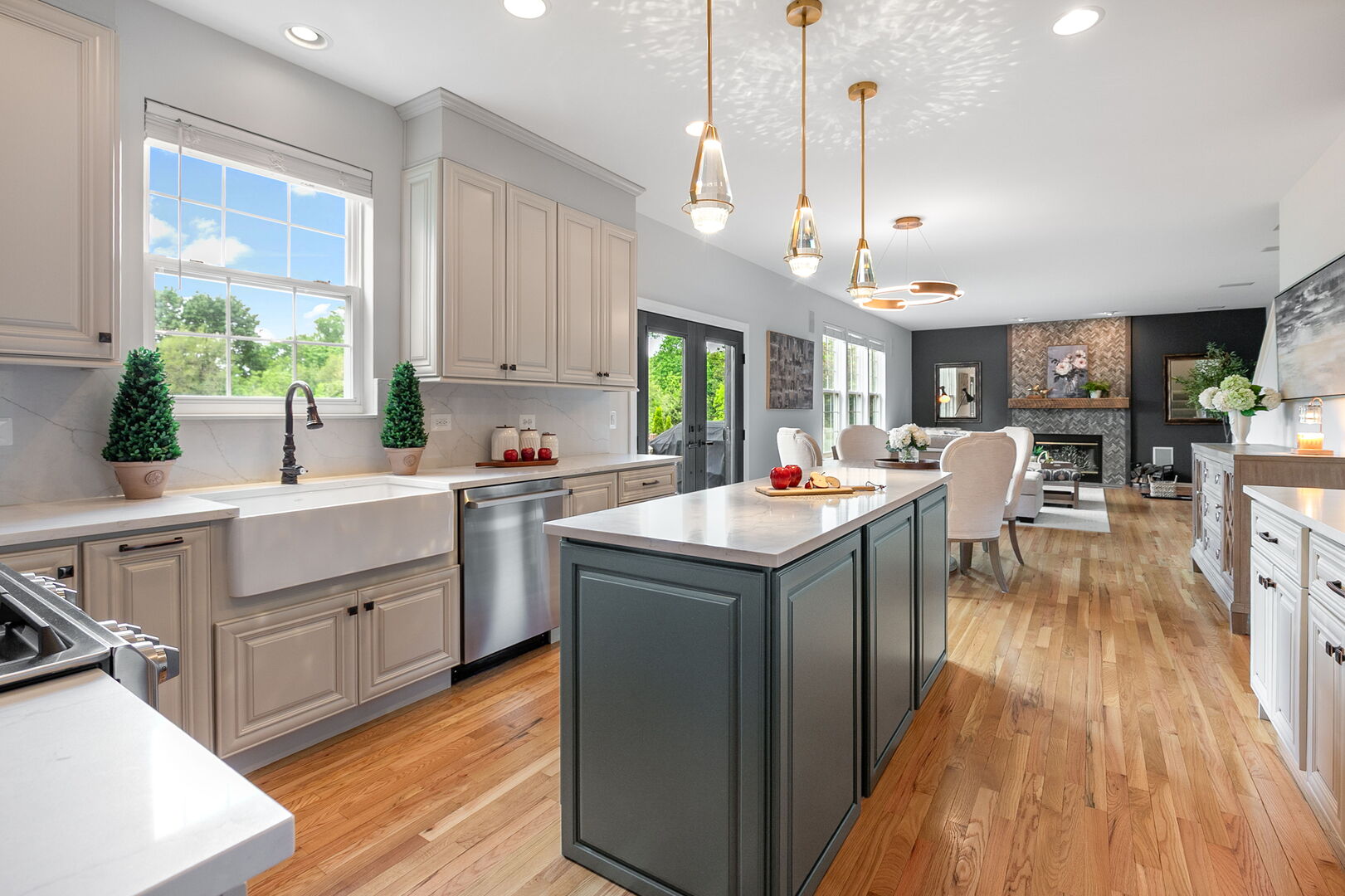 2637 W Autumn Drive, Round Lake, IL 60073