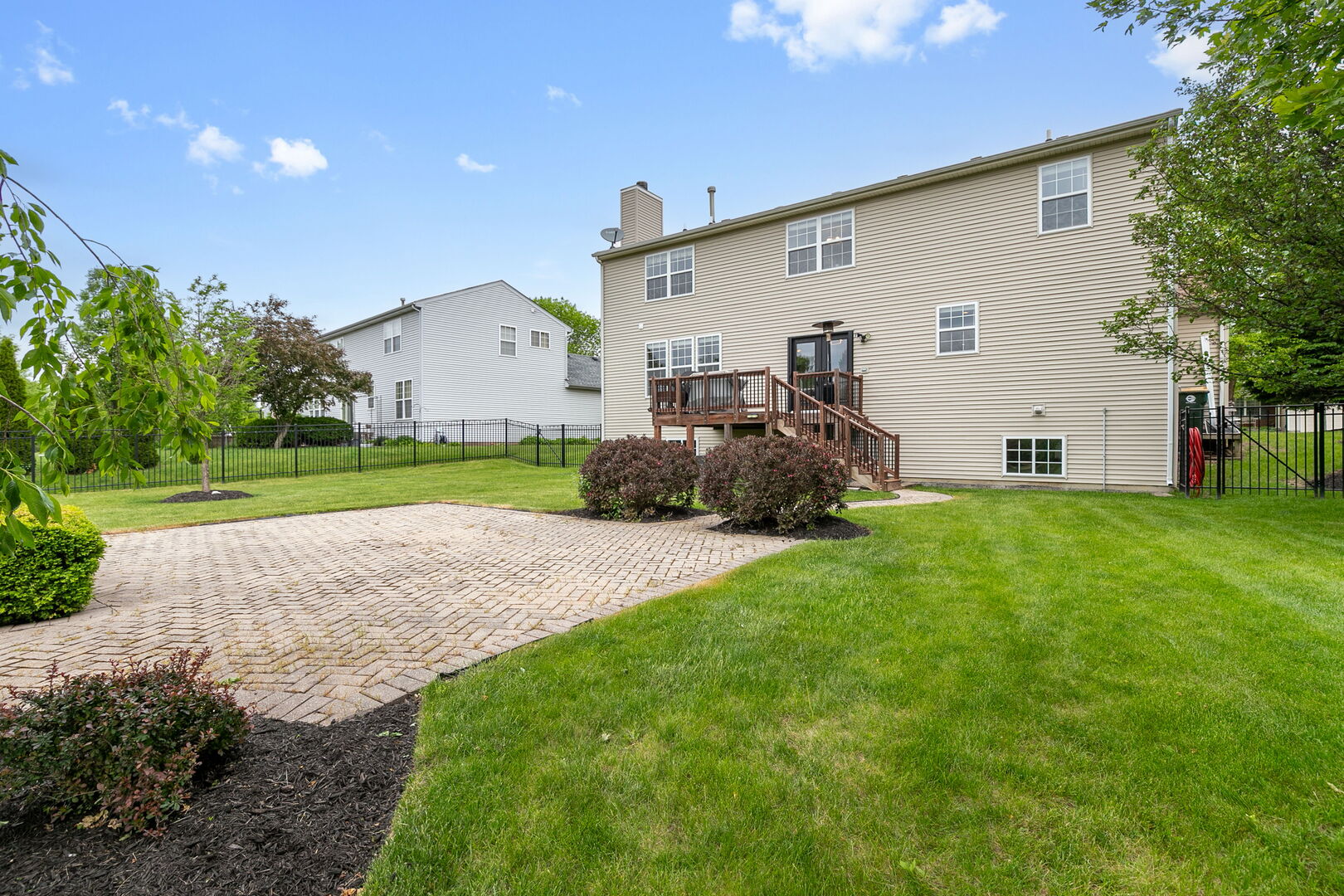 2637 W Autumn Drive, Round Lake, IL 60073