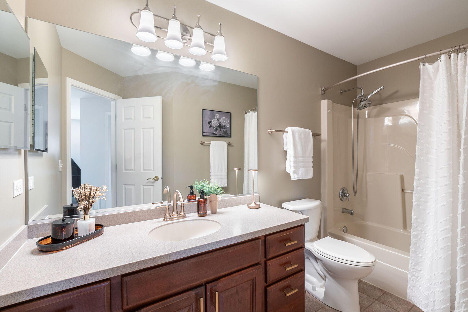 2637 W Autumn Drive, Round Lake, IL 60073