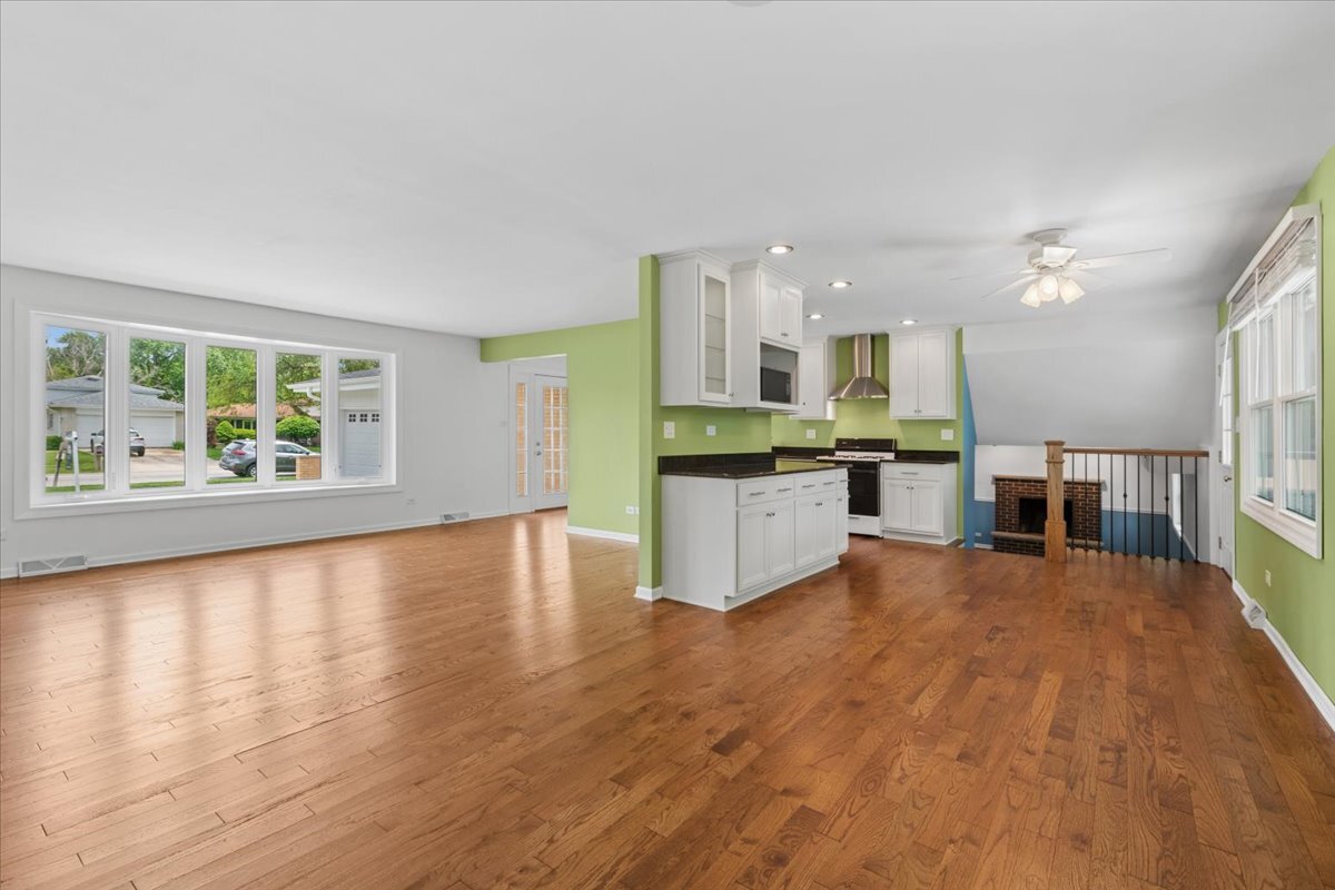 17718 65th Avenue, Tinley Park, IL 60477