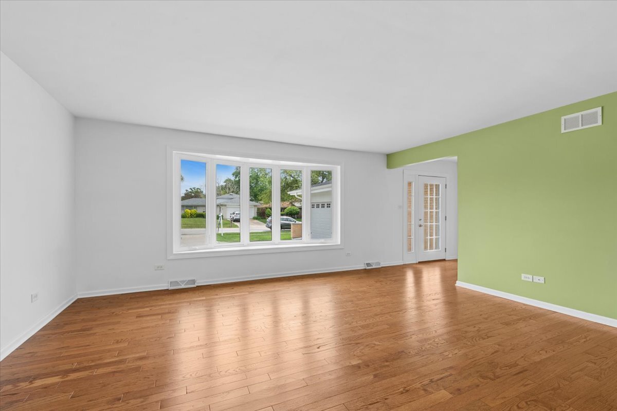 17718 65th Avenue, Tinley Park, IL 60477