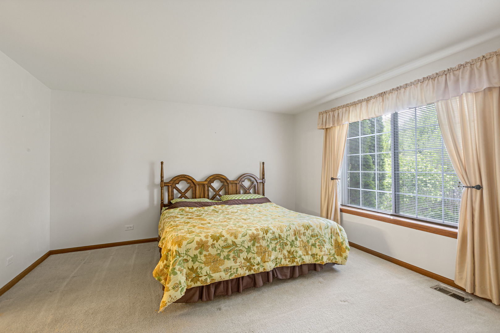 9231 Durham Drive, Huntley, IL 60142