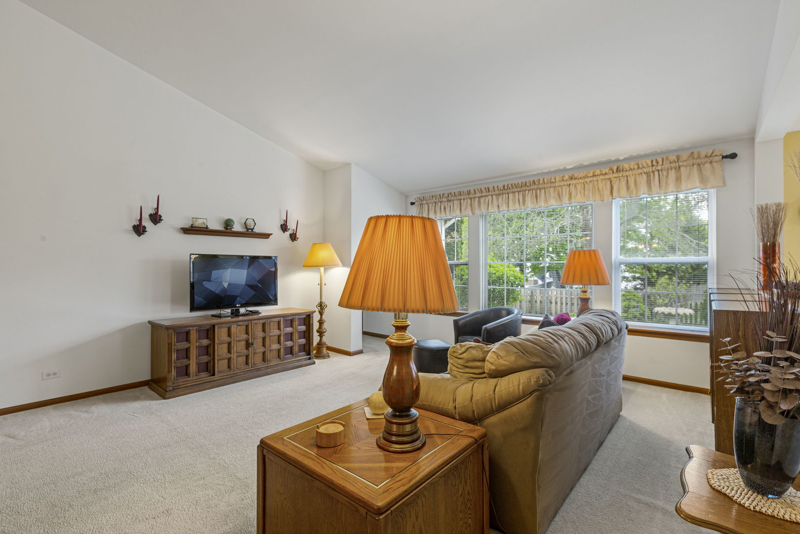 9231 Durham Drive, Huntley, IL 60142
