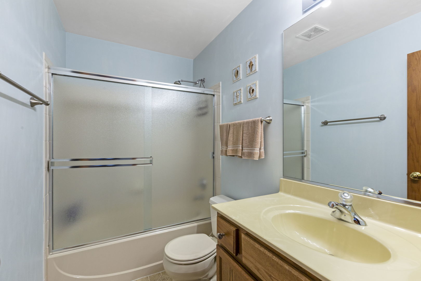 9231 Durham Drive, Huntley, IL 60142