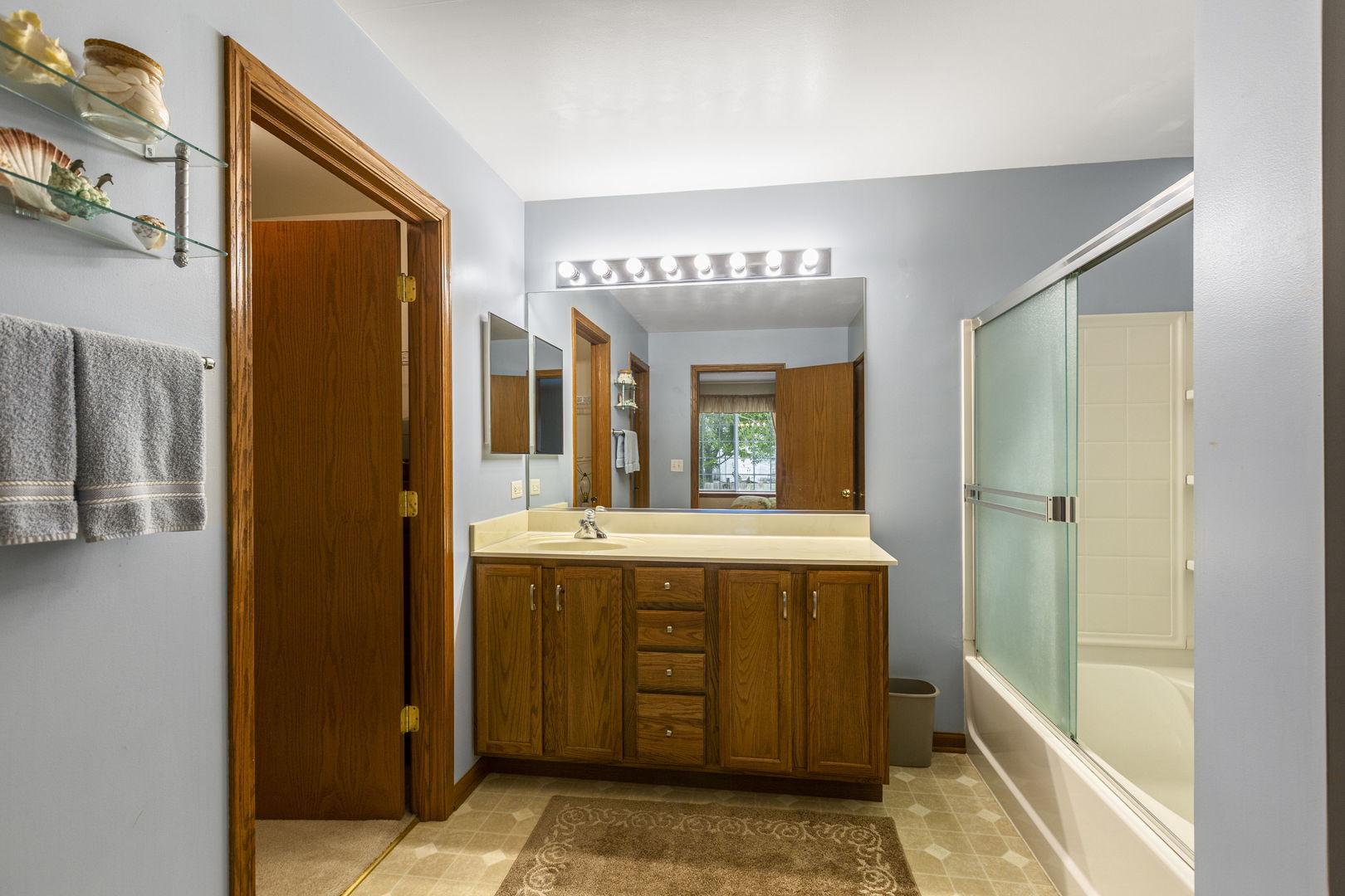 9231 Durham Drive, Huntley, IL 60142