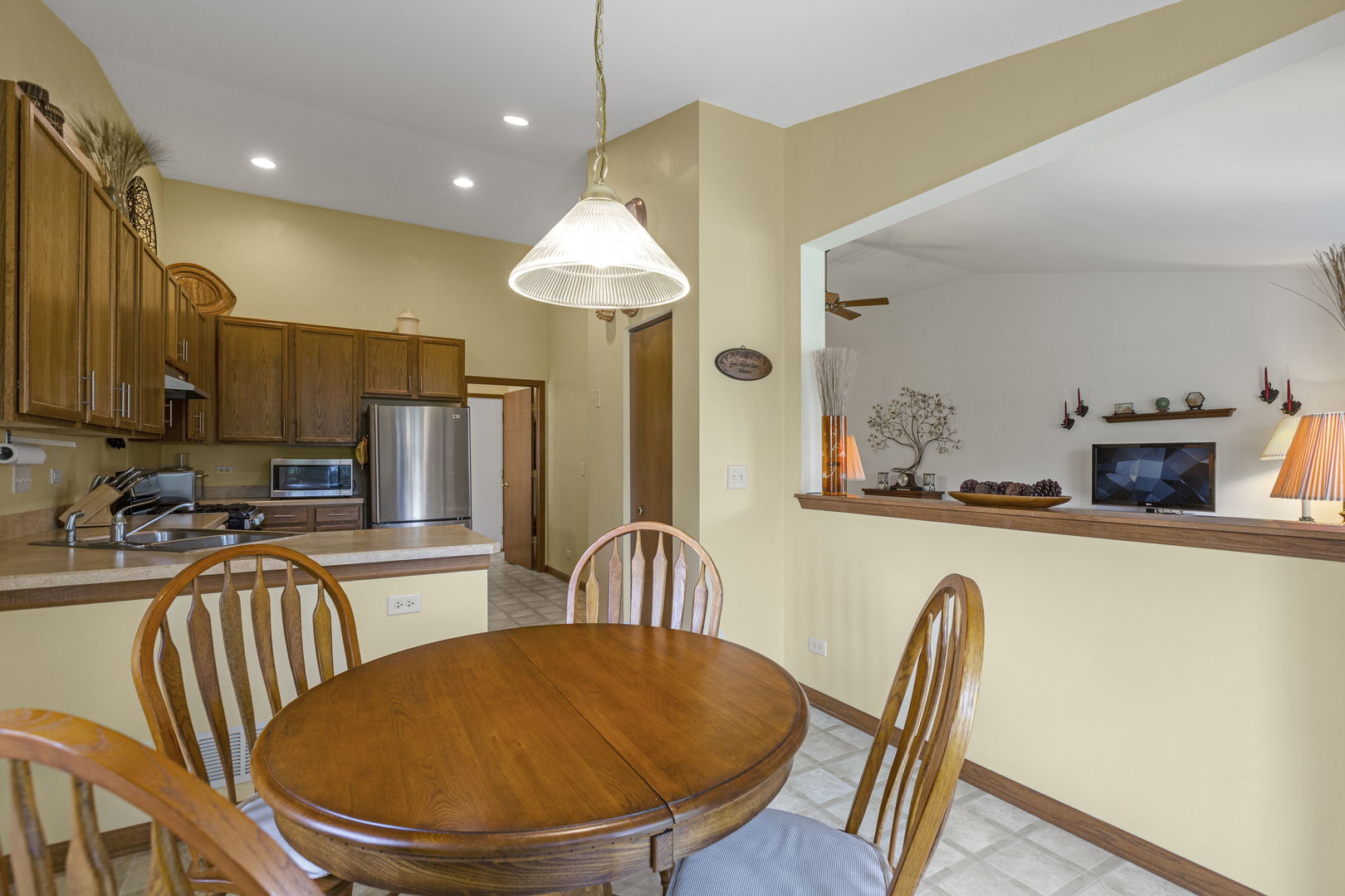 9231 Durham Drive, Huntley, IL 60142