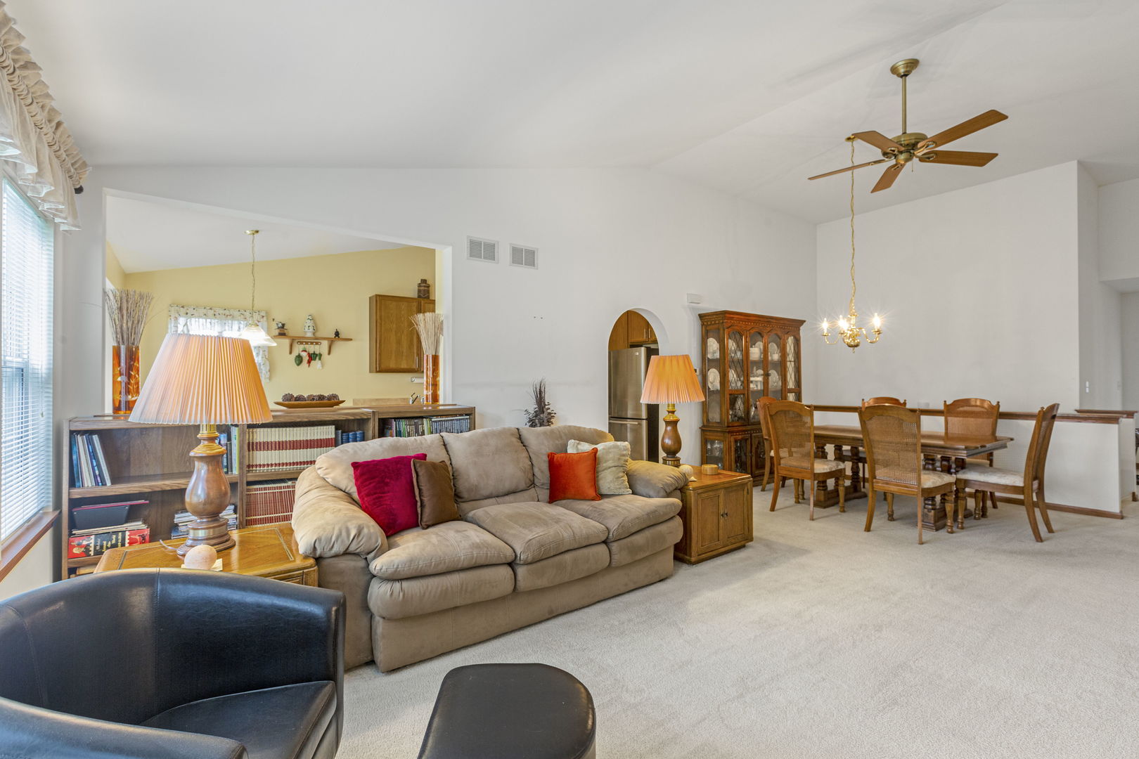 9231 Durham Drive, Huntley, IL 60142