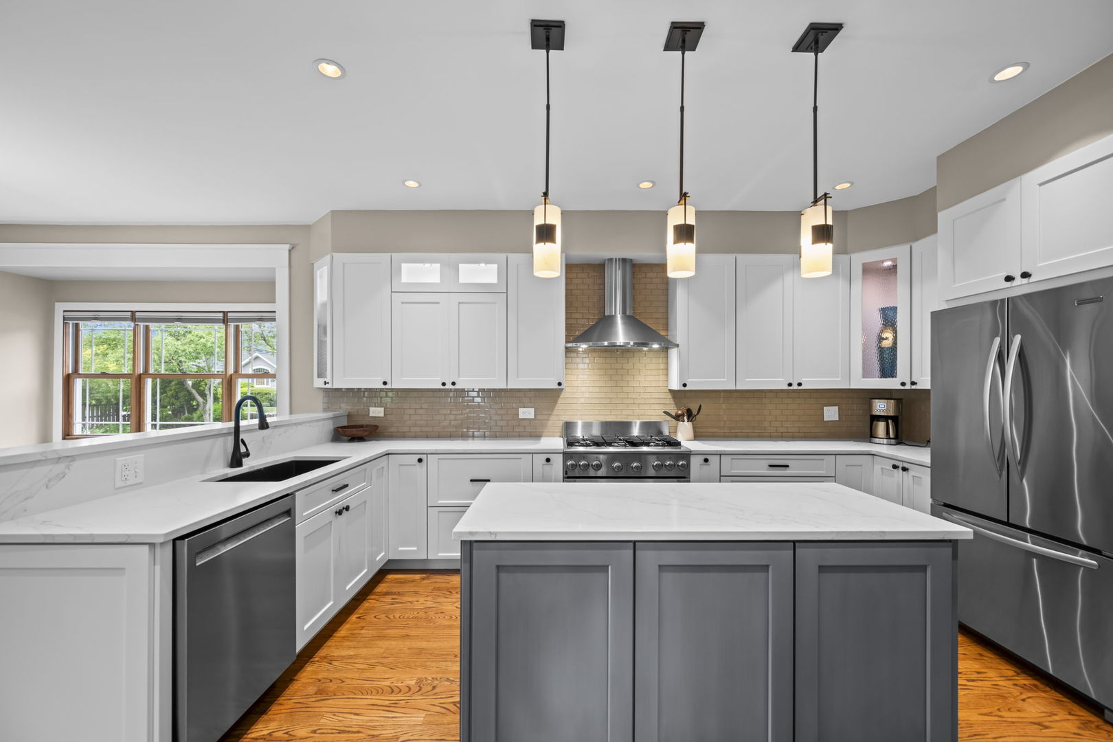 304 S Mitchell Avenue, Arlington Heights, IL 60005
