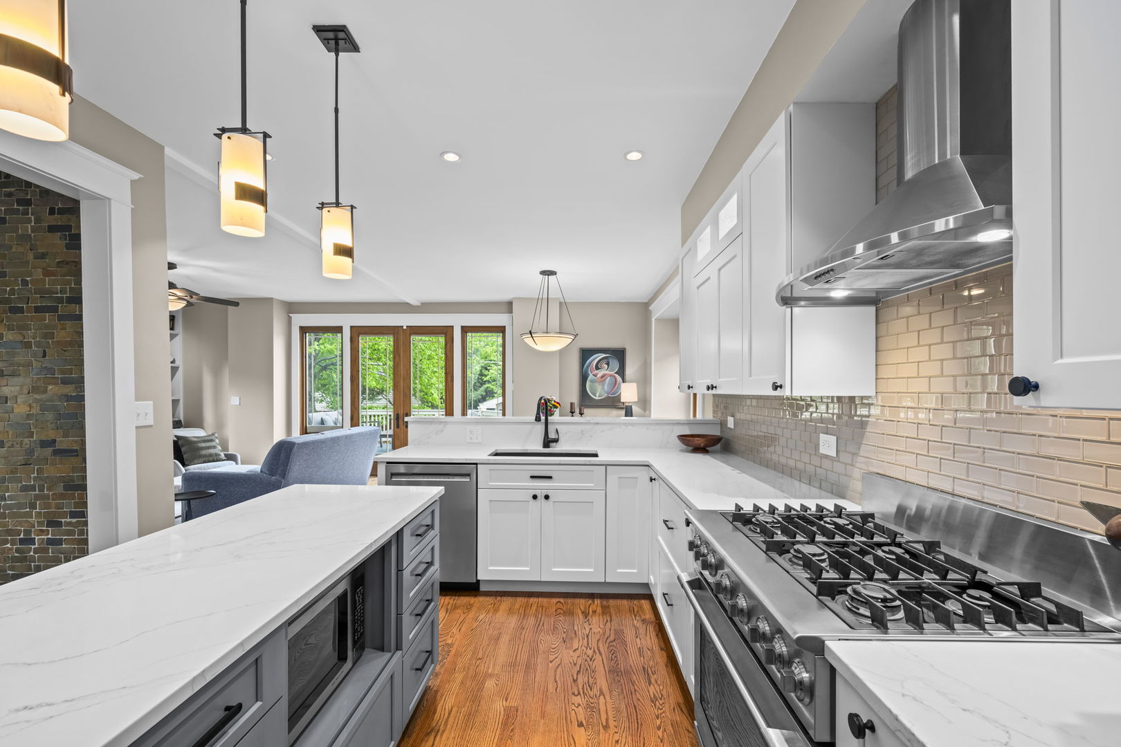 304 S Mitchell Avenue, Arlington Heights, IL 60005