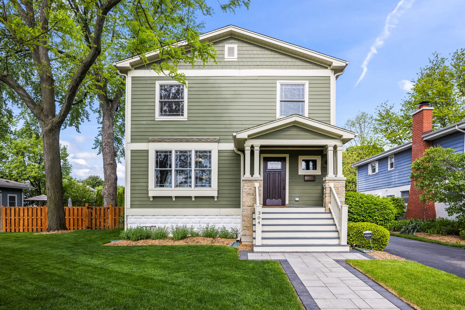 304 S Mitchell Avenue, Arlington Heights, IL 60005