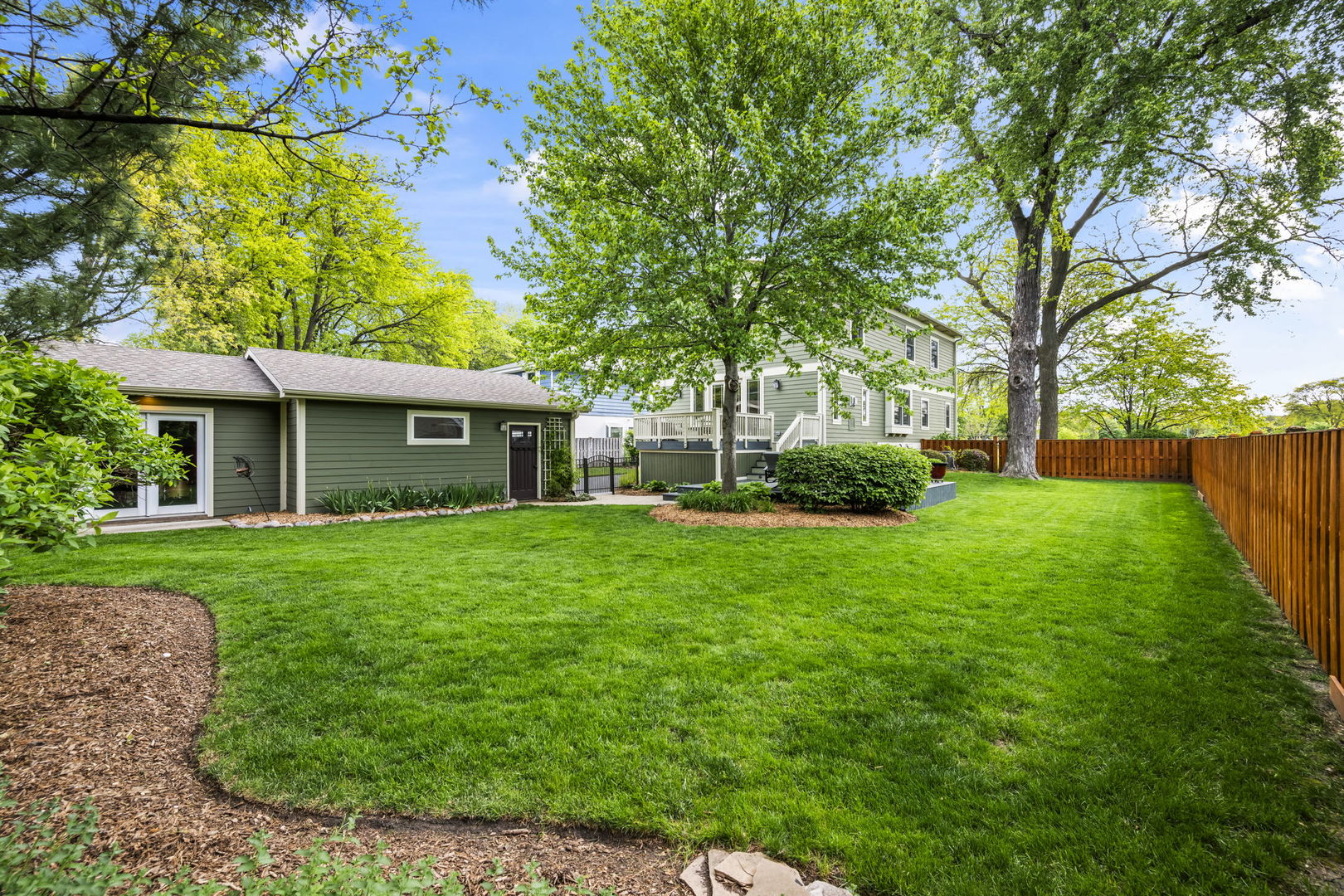 304 S Mitchell Avenue, Arlington Heights, IL 60005