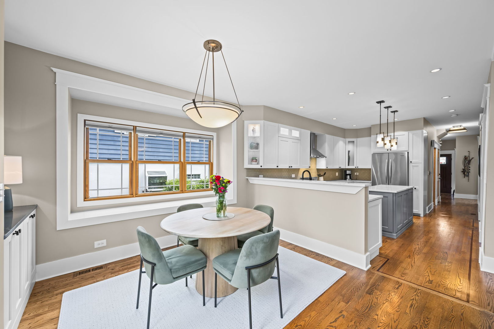 304 S Mitchell Avenue, Arlington Heights, IL 60005