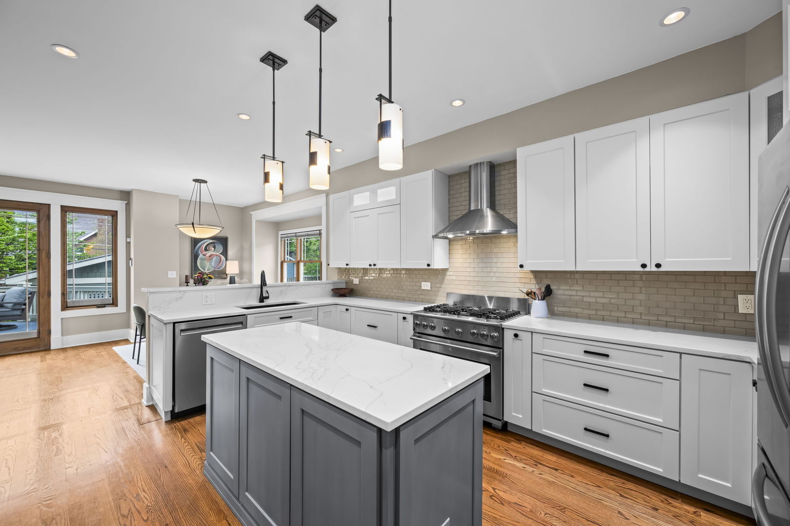 304 S Mitchell Avenue, Arlington Heights, IL 60005