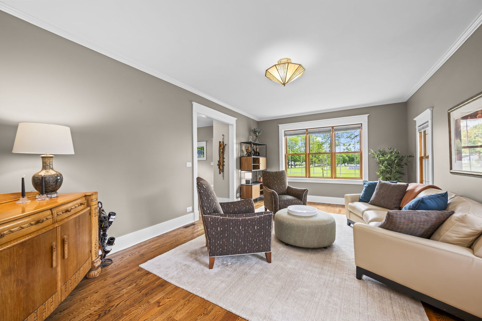 304 S Mitchell Avenue, Arlington Heights, IL 60005
