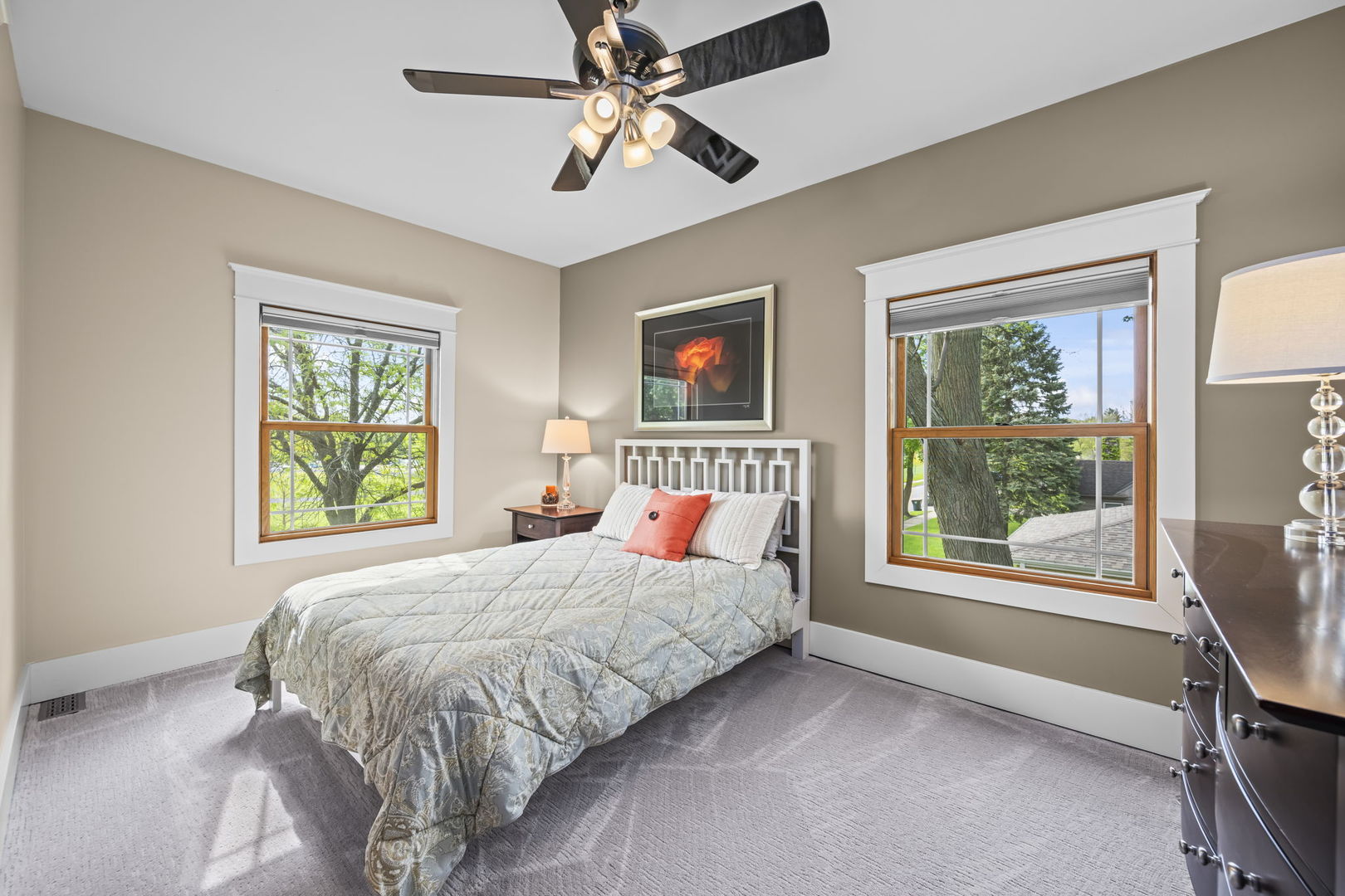 304 S Mitchell Avenue, Arlington Heights, IL 60005