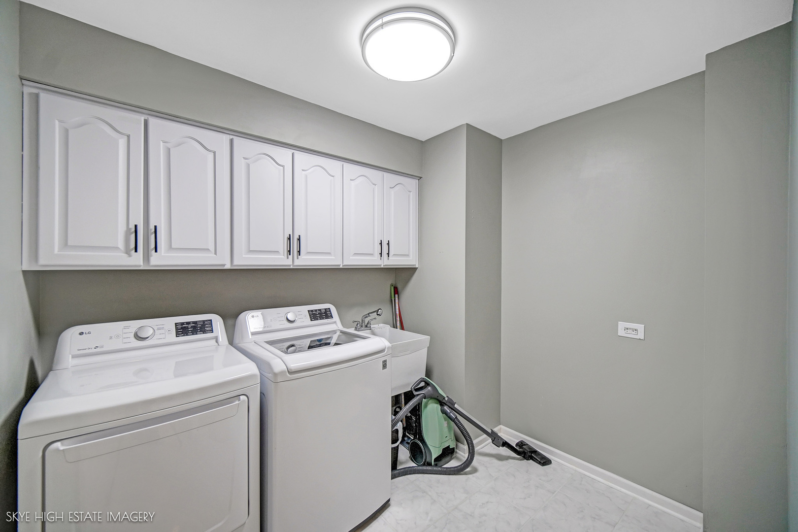 8629 Nancy Lane, Orland Park, IL 60462