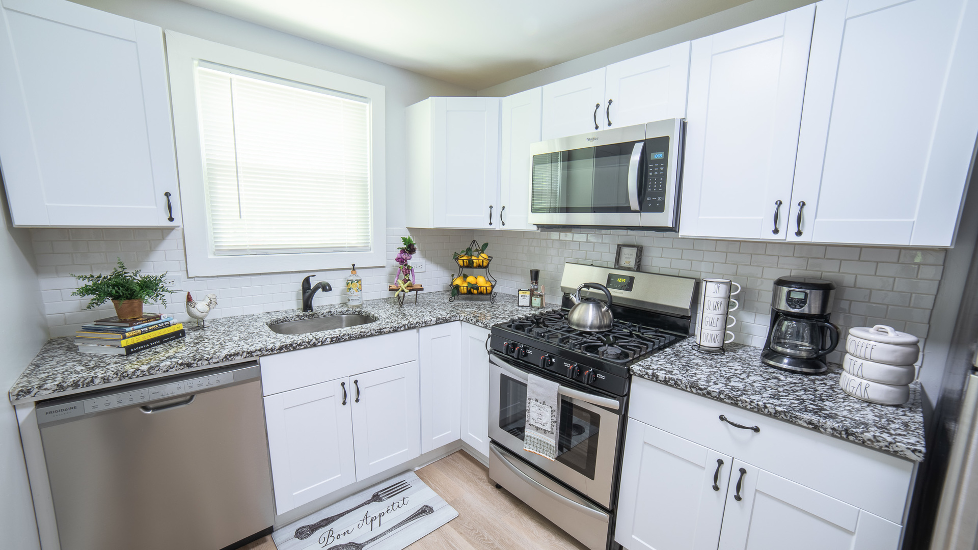 26347 W Shannon Avenue, Antioch, IL 60002