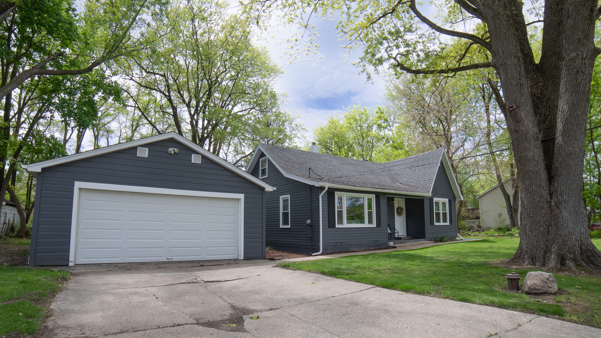 26347 W Shannon Avenue, Antioch, IL 60002