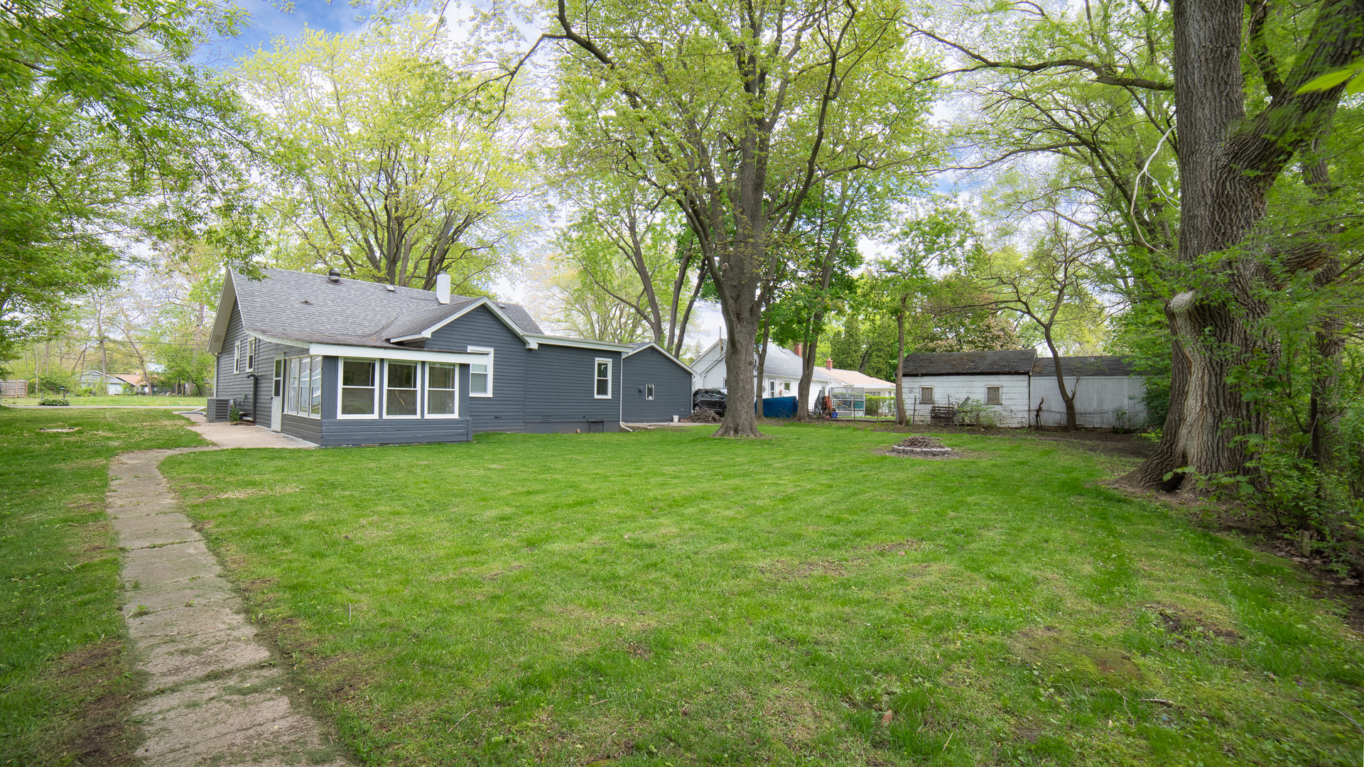 26347 W Shannon Avenue, Antioch, IL 60002