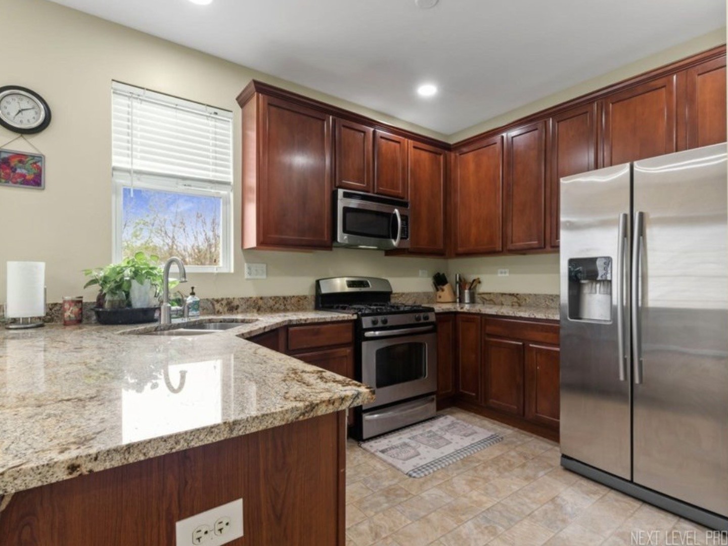 508 Grosvenor Lane, Aurora, IL 60504