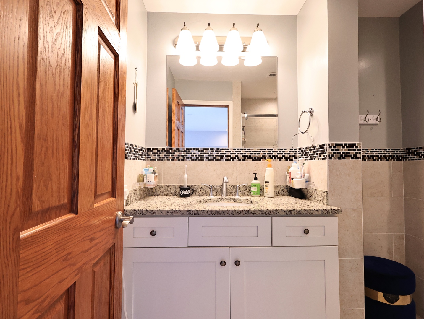 38 Ct of Greenway, Northbrook, IL 60062