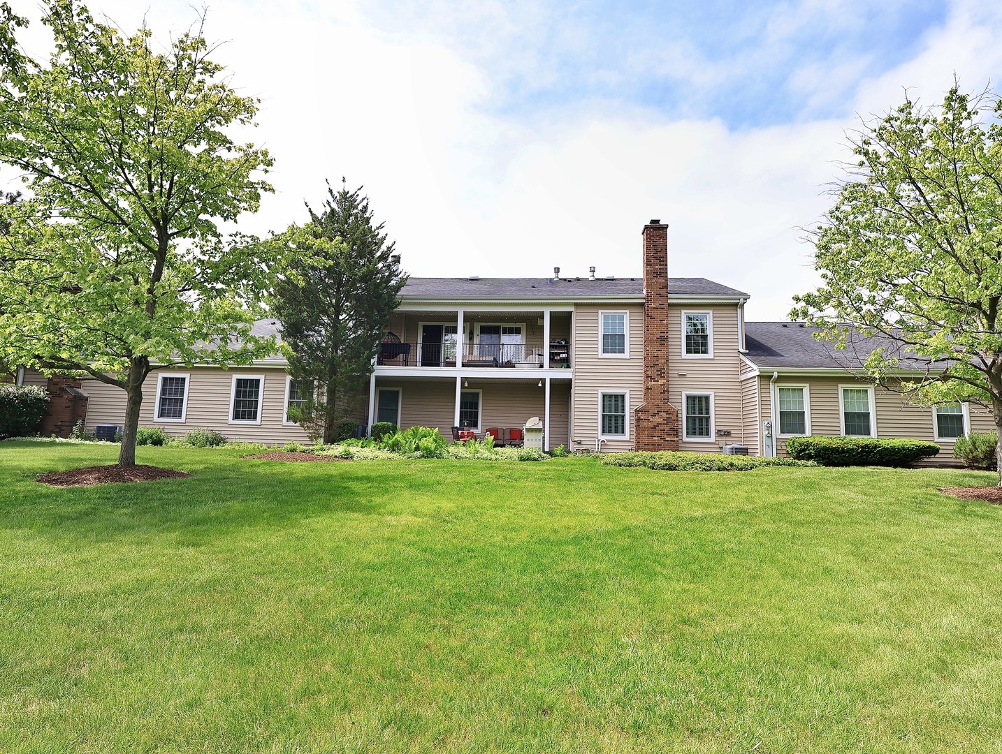 38 Ct of Greenway, Northbrook, IL 60062