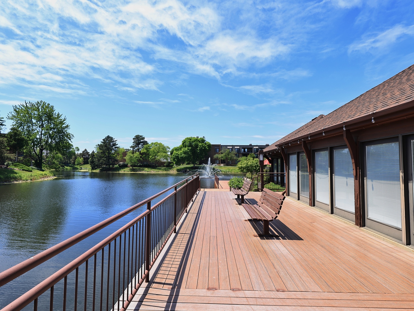 38 Ct of Greenway, Northbrook, IL 60062