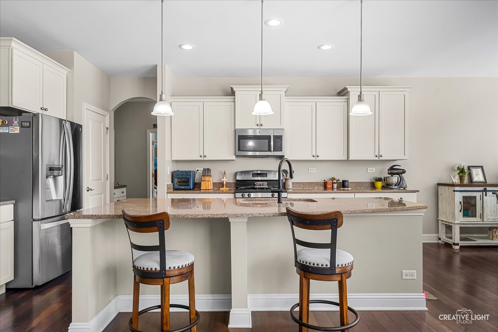 318 Winthrop Drive, Oswego, IL 60543