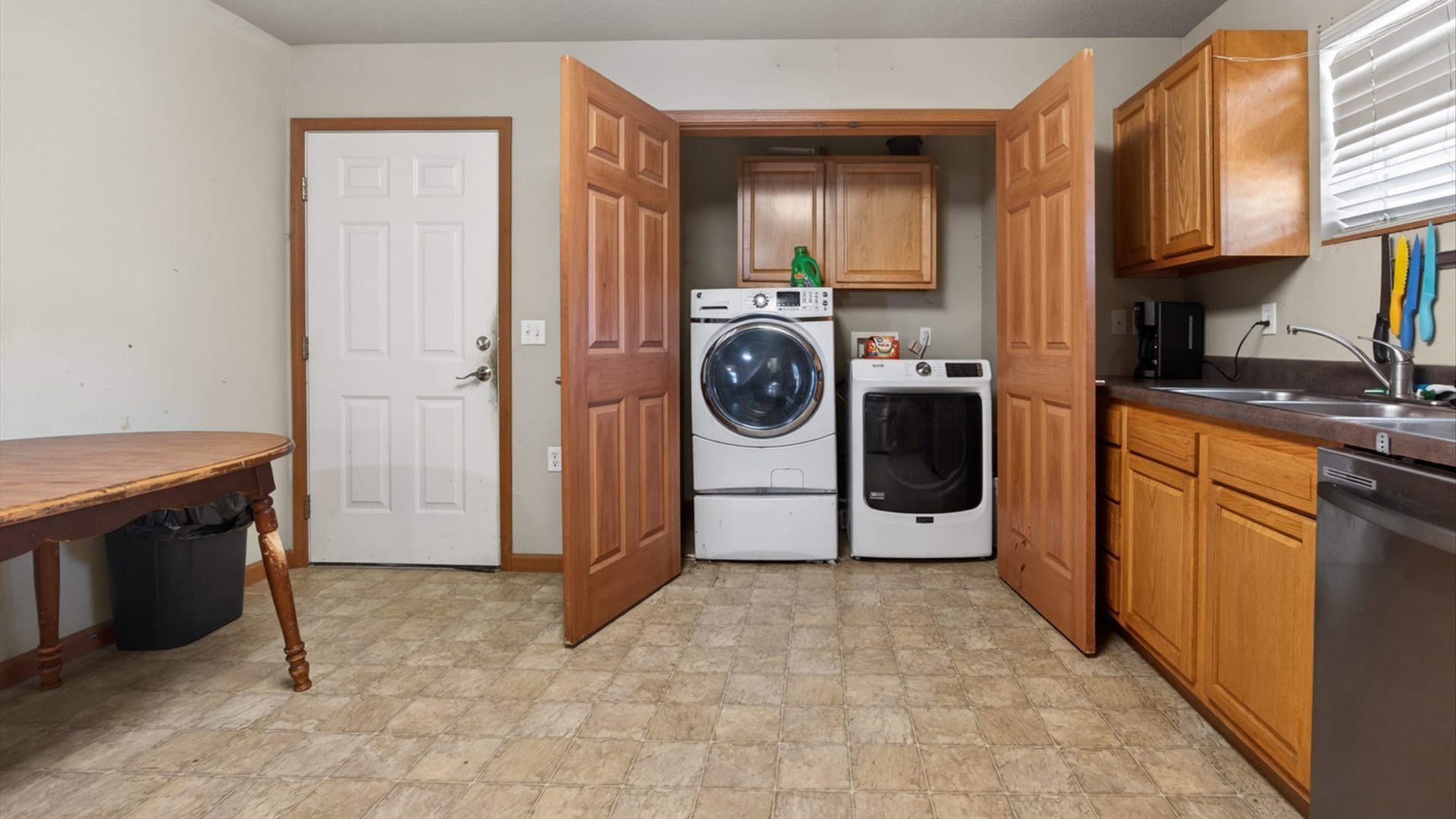 1205 W Grove Street, Bloomington, IL 61701