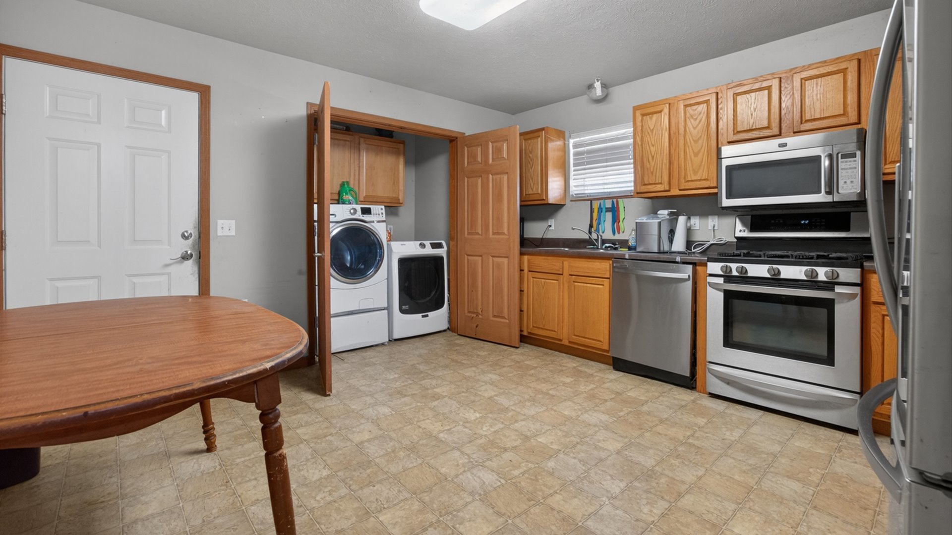 1205 W Grove Street, Bloomington, IL 61701