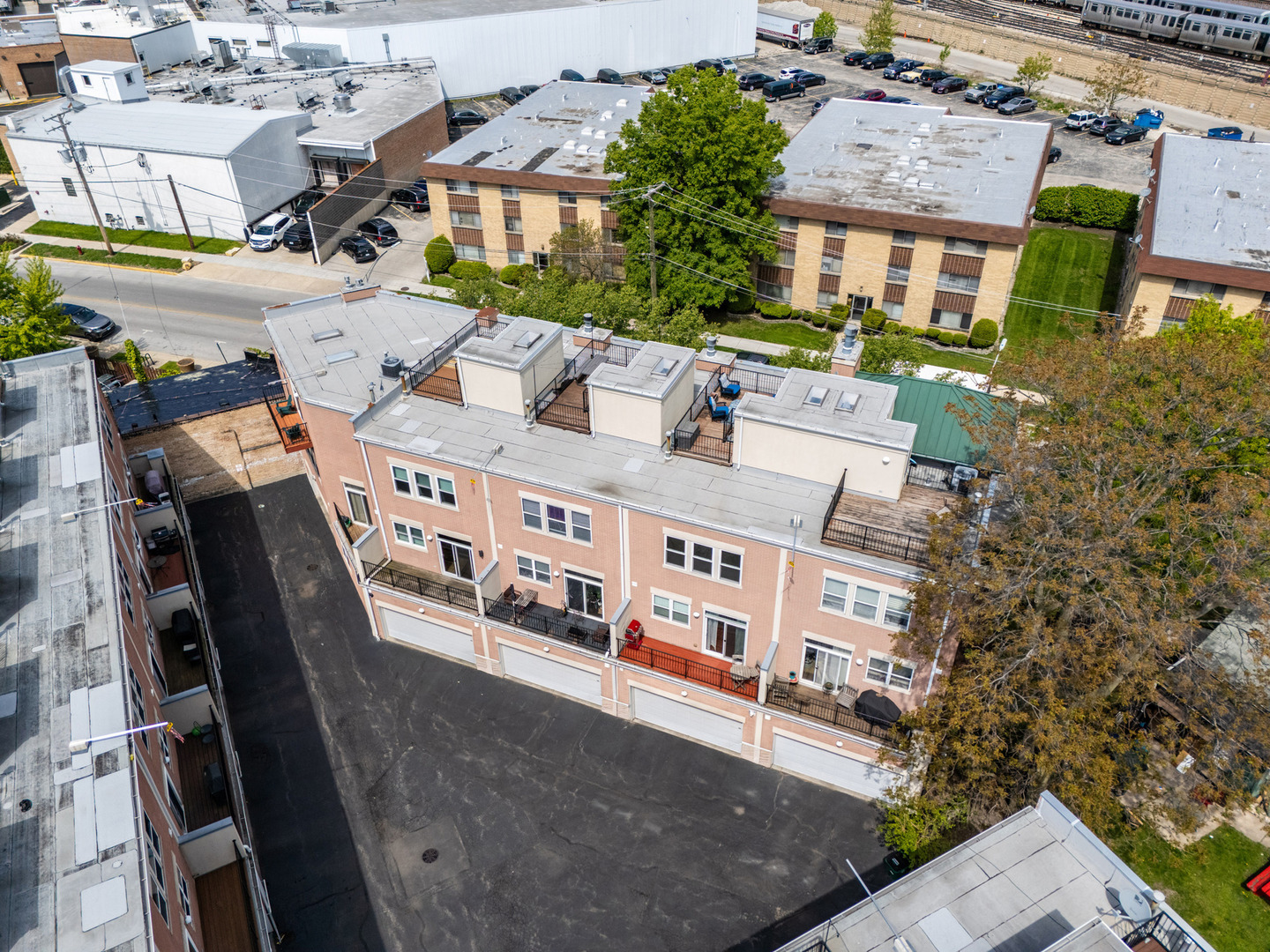 7308 CIRCLE Avenue #2M, Forest Park, IL 60130