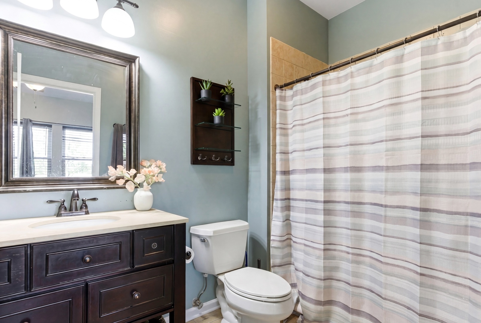 7308 CIRCLE Avenue #2M, Forest Park, IL 60130
