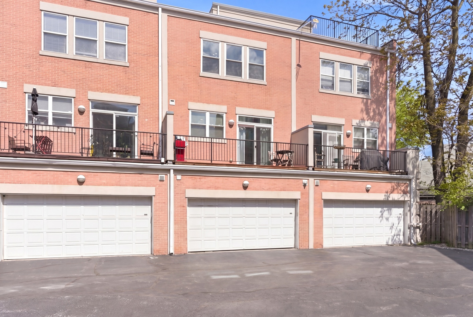 7308 CIRCLE Avenue #2M, Forest Park, IL 60130