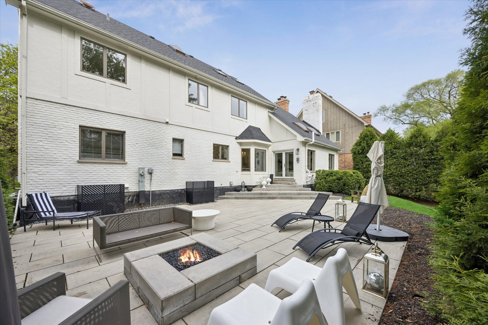 825 S BODIN Street, Hinsdale, IL 60521
