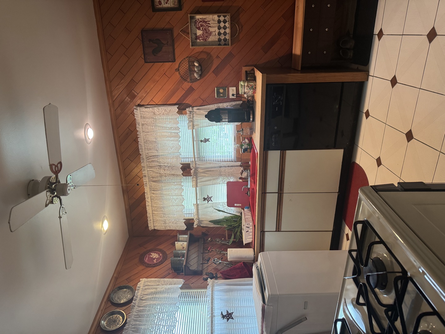 303 S Lombard Avenue, Lombard, IL 60148