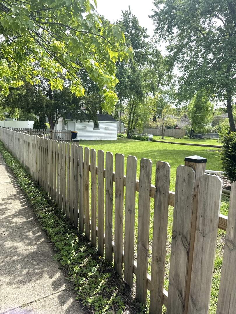 303 S Lombard Avenue, Lombard, IL 60148
