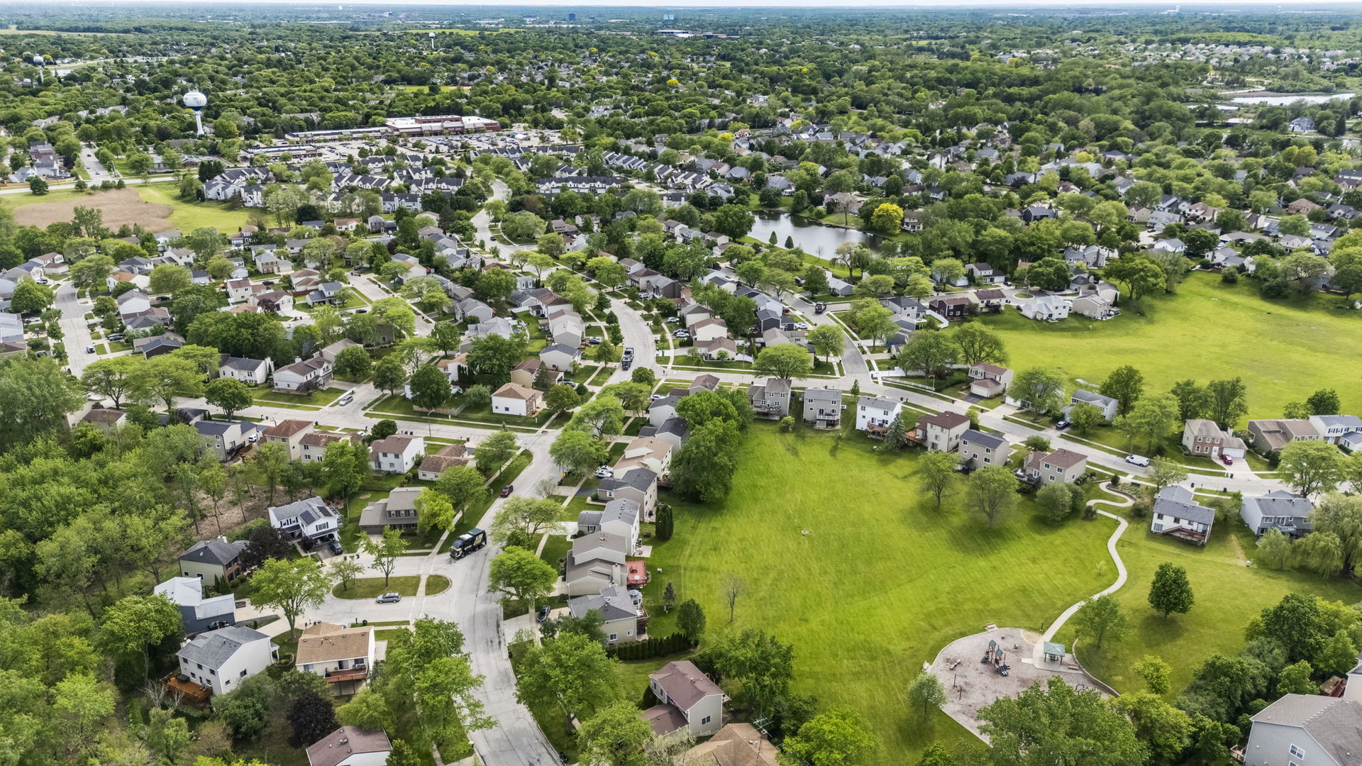 5039 Chambers Drive, Hoffman Estates, IL 60010