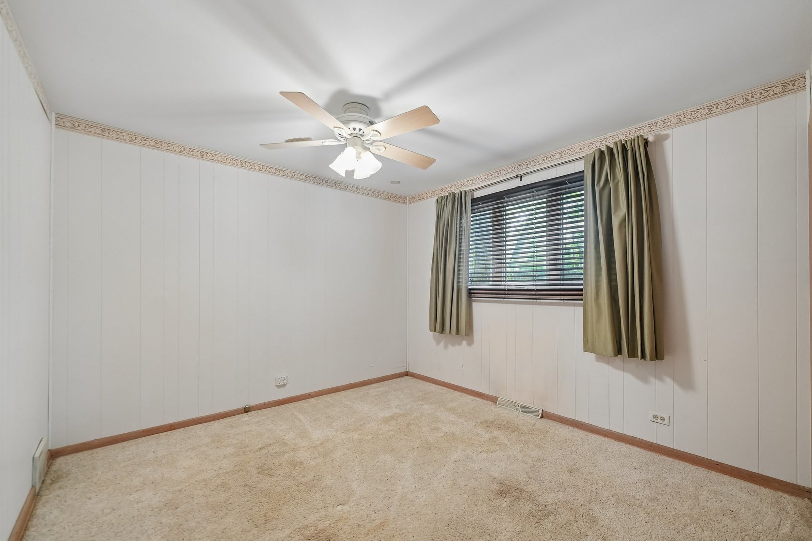 9136 W 91st Place, Hickory Hills, IL 60457