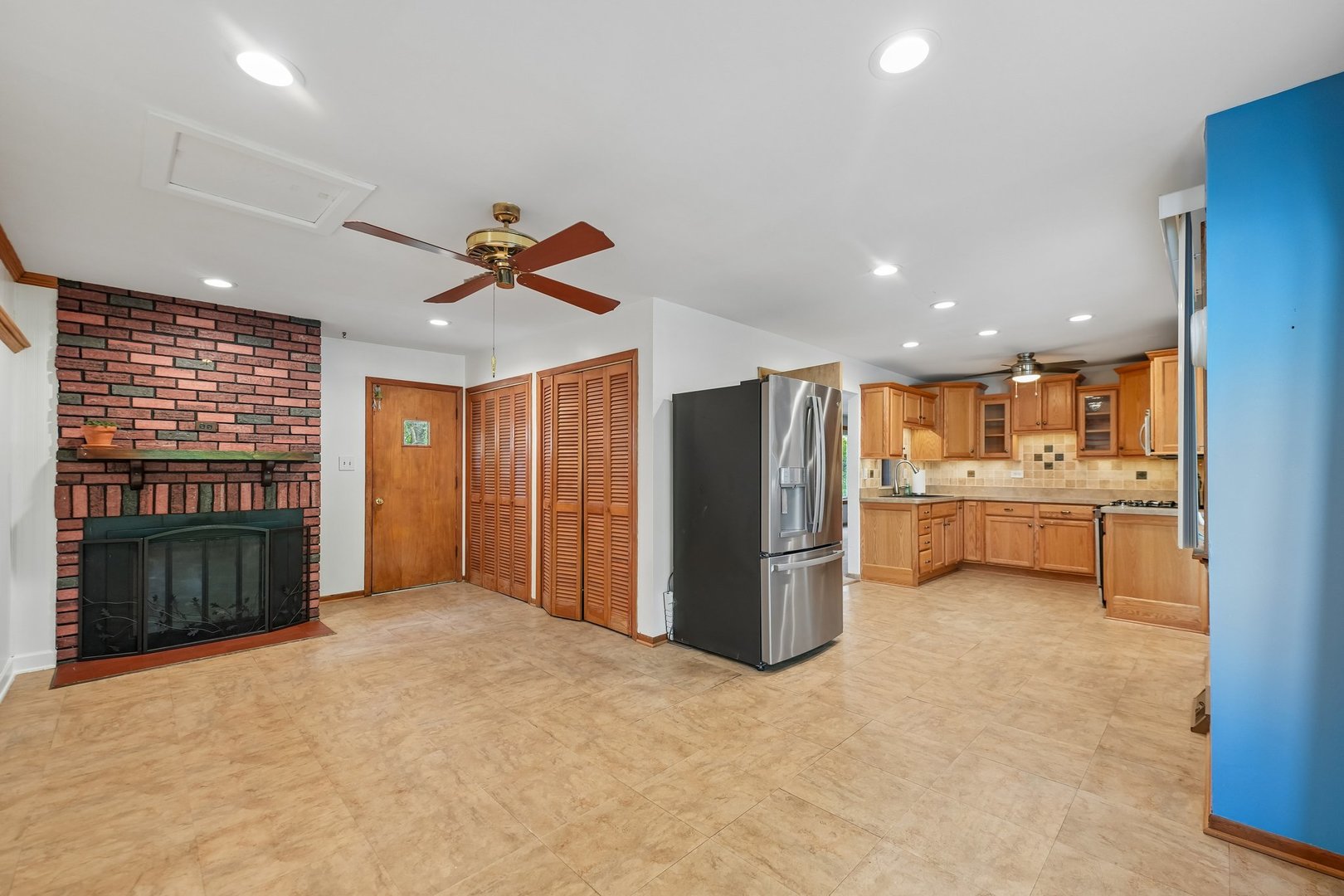 9136 W 91st Place, Hickory Hills, IL 60457