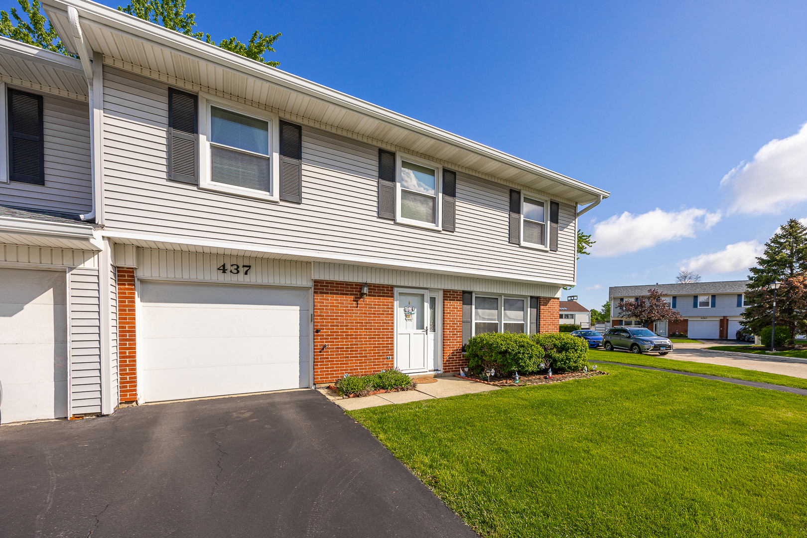 437 Wright Court, Bolingbrook, IL 60440