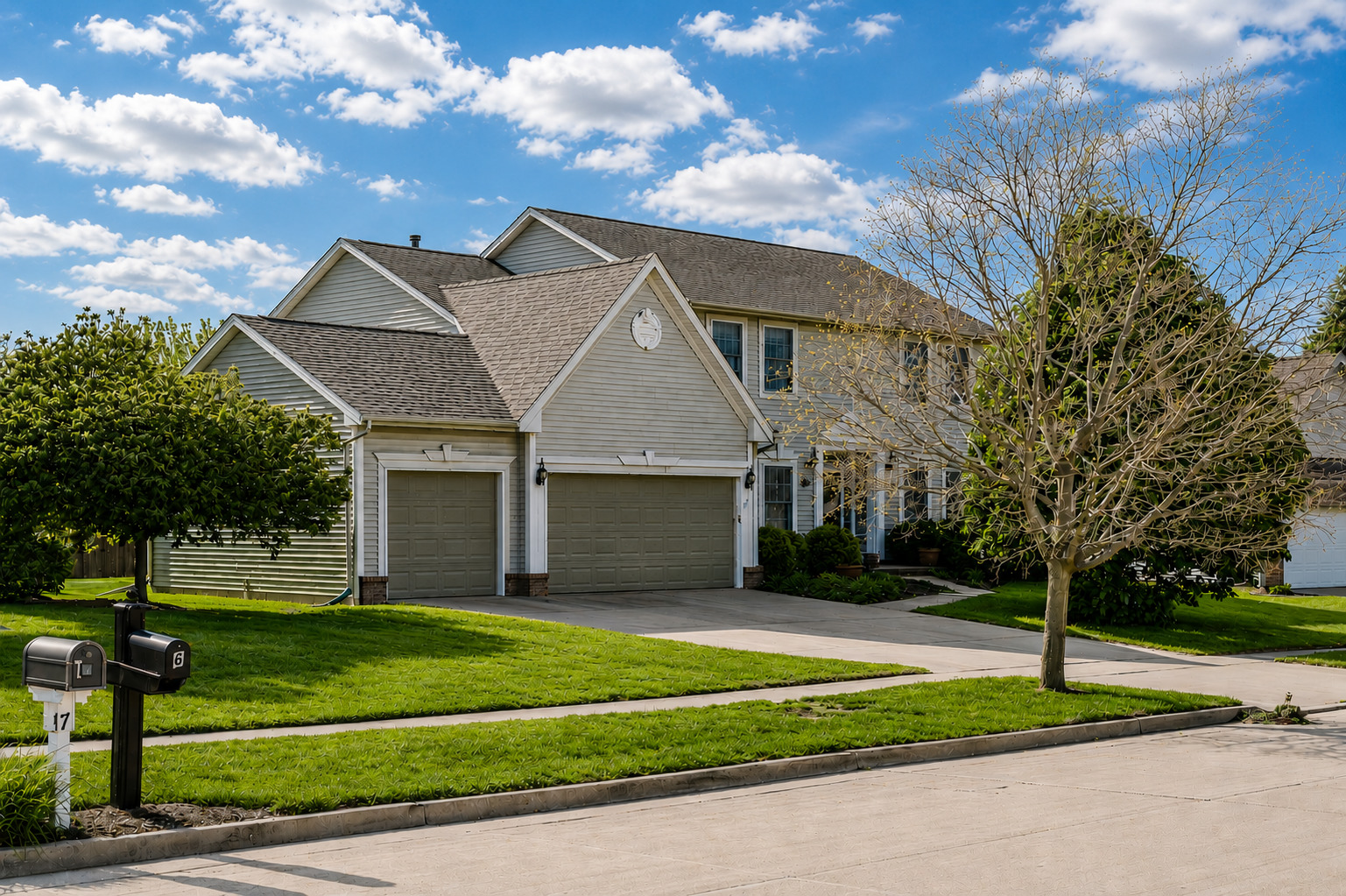 5 Greythorne Circle, Bloomington, IL 61704