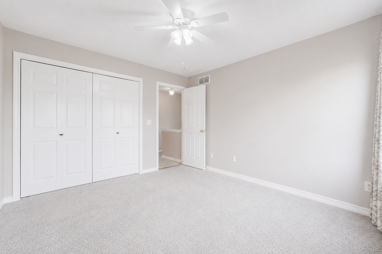 5 Greythorne Circle, Bloomington, IL 61704