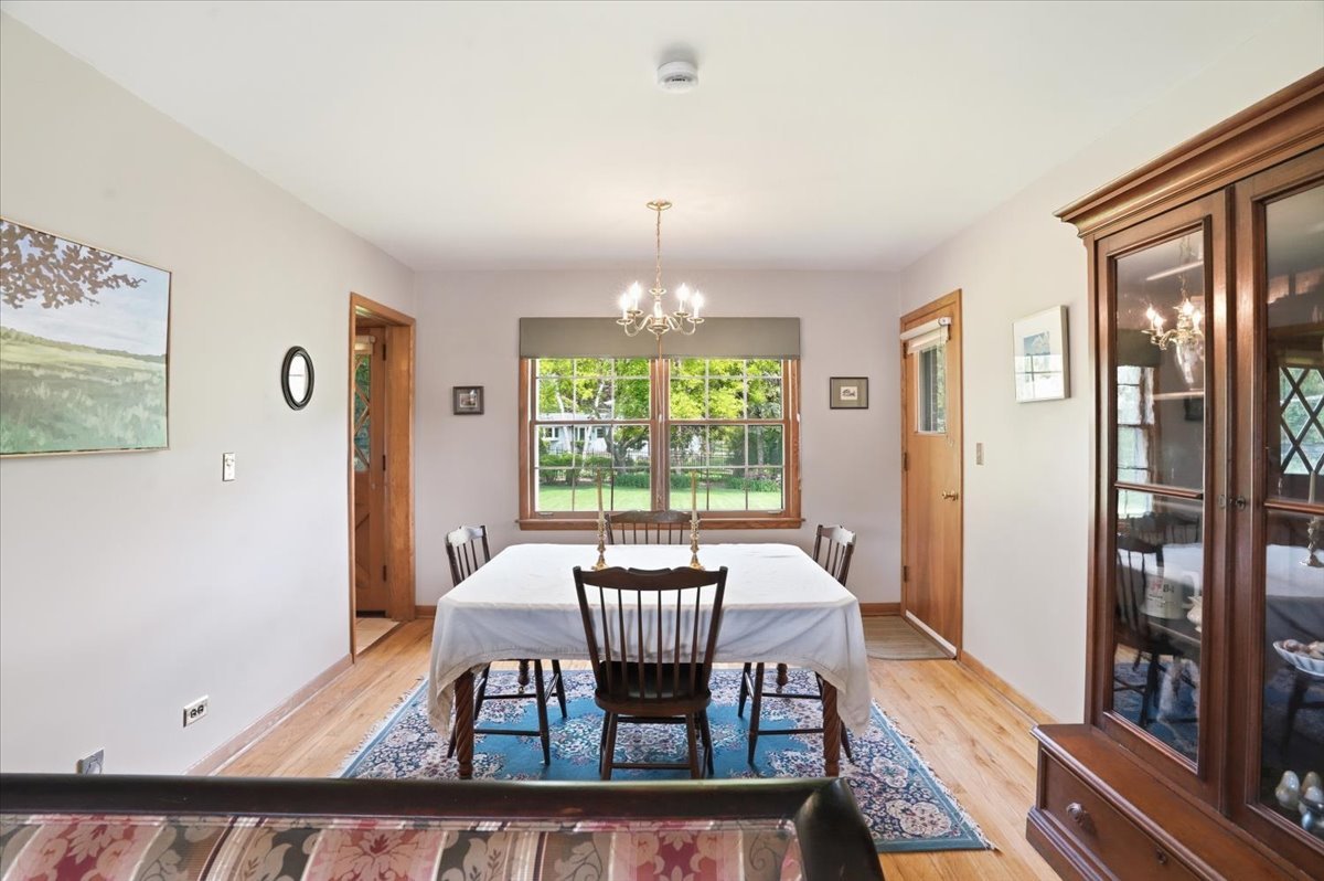 1046 Crane Boulevard, Libertyville, IL 60048