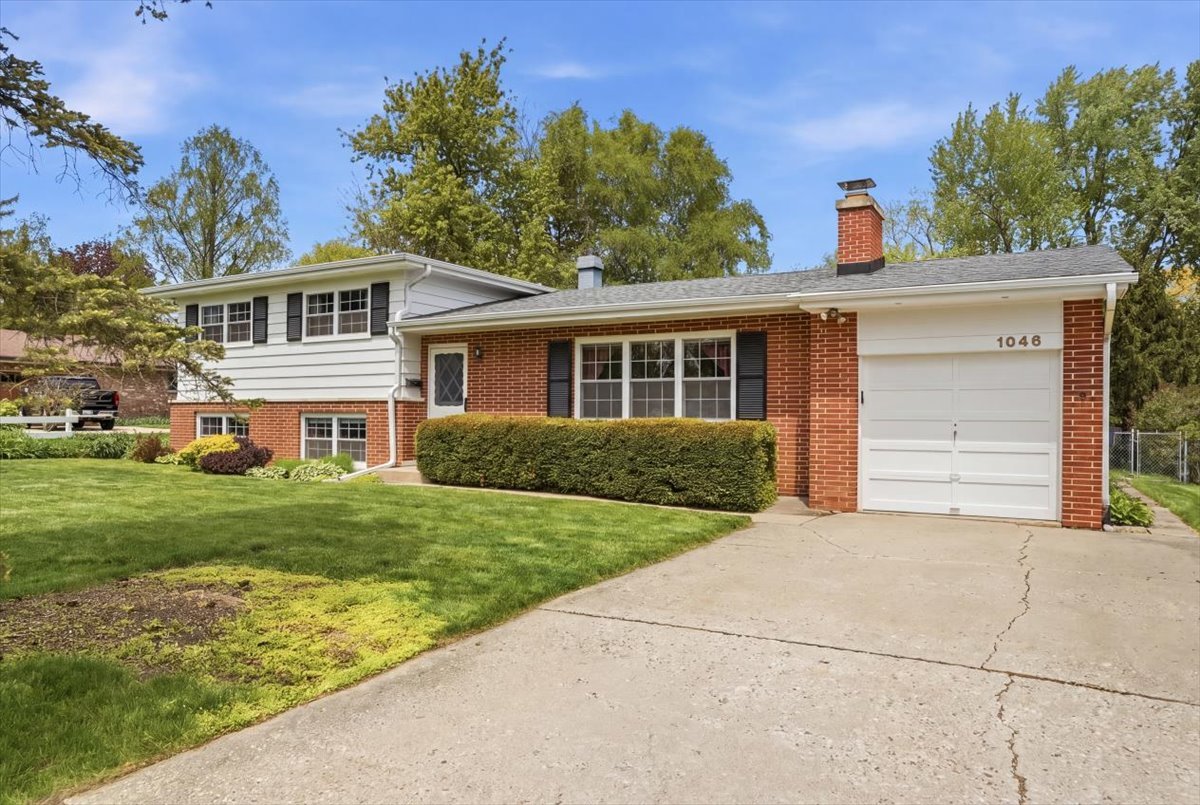 1046 Crane Boulevard, Libertyville, IL 60048
