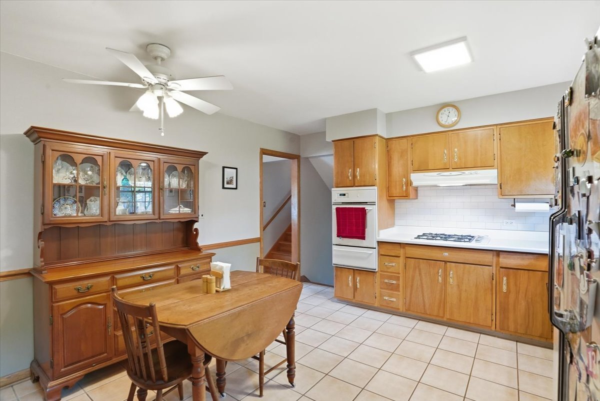 1046 Crane Boulevard, Libertyville, IL 60048