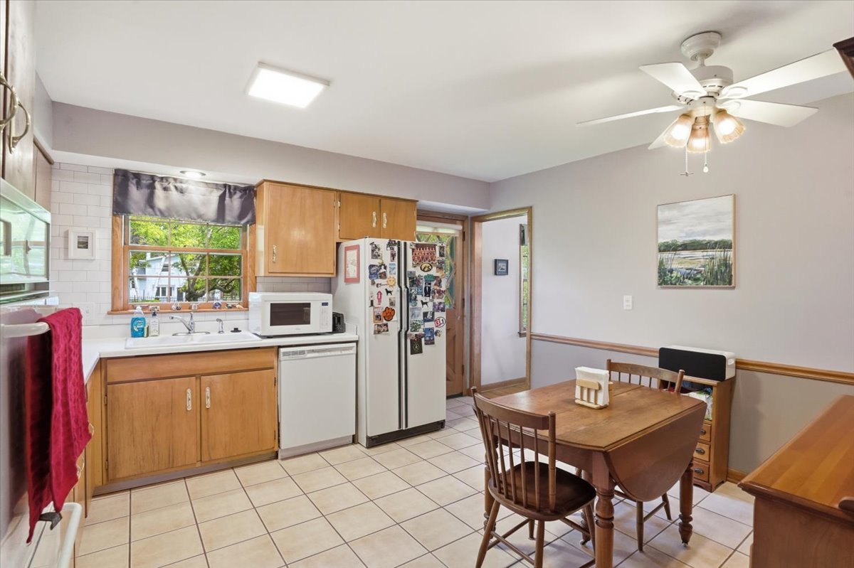 1046 Crane Boulevard, Libertyville, IL 60048
