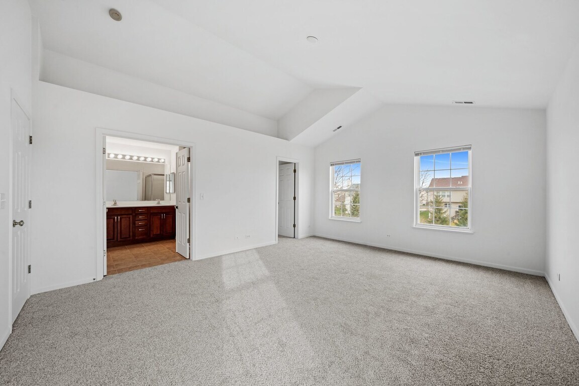 760 Lambert Lane #96-1, Bartlett, IL 60103