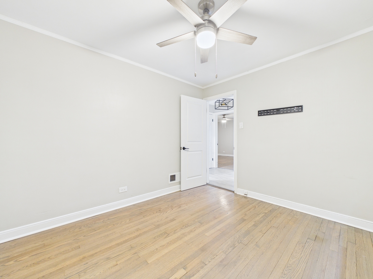 10615 S Vernon Avenue, Chicago, IL 60628