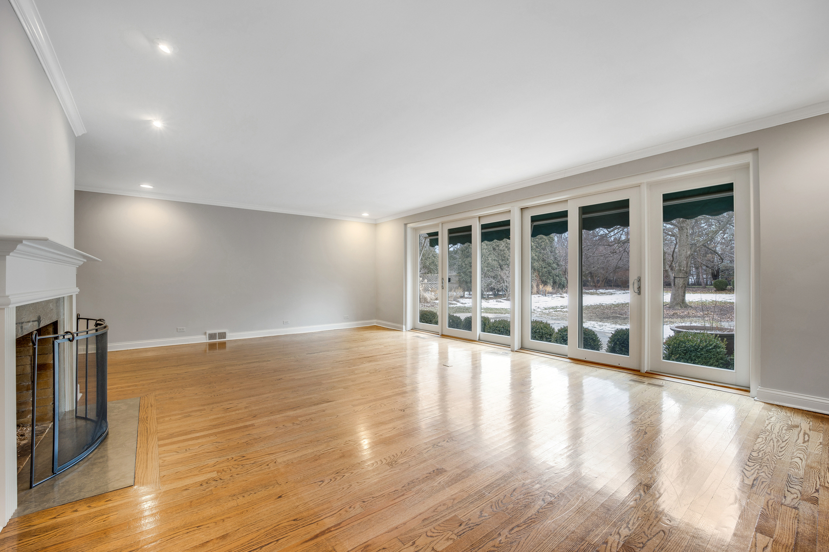 120 E 8th Street, Hinsdale, IL 60521